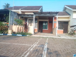Disewakan 1 rumah plus ac